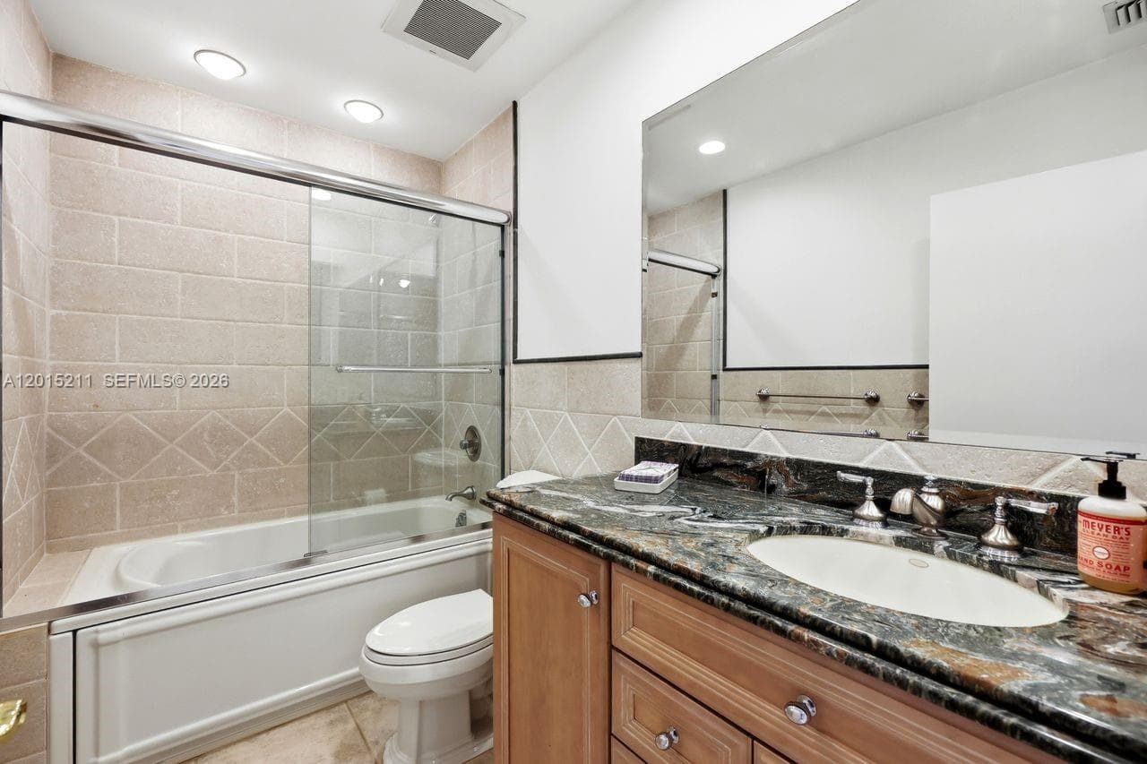 13060 SW 70th Ave, Pinecrest FL 33156 — 33