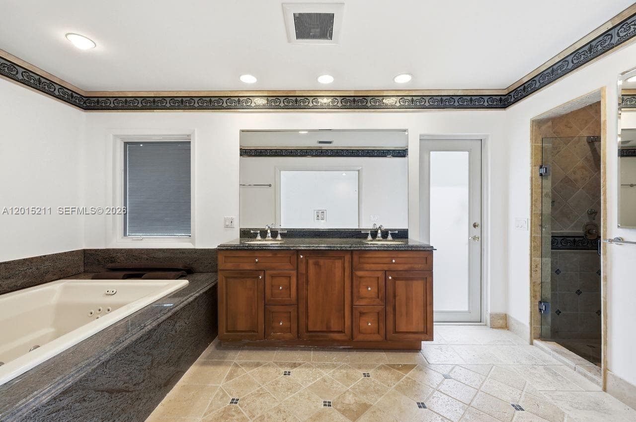 13060 SW 70th Ave, Pinecrest FL 33156 — 54
