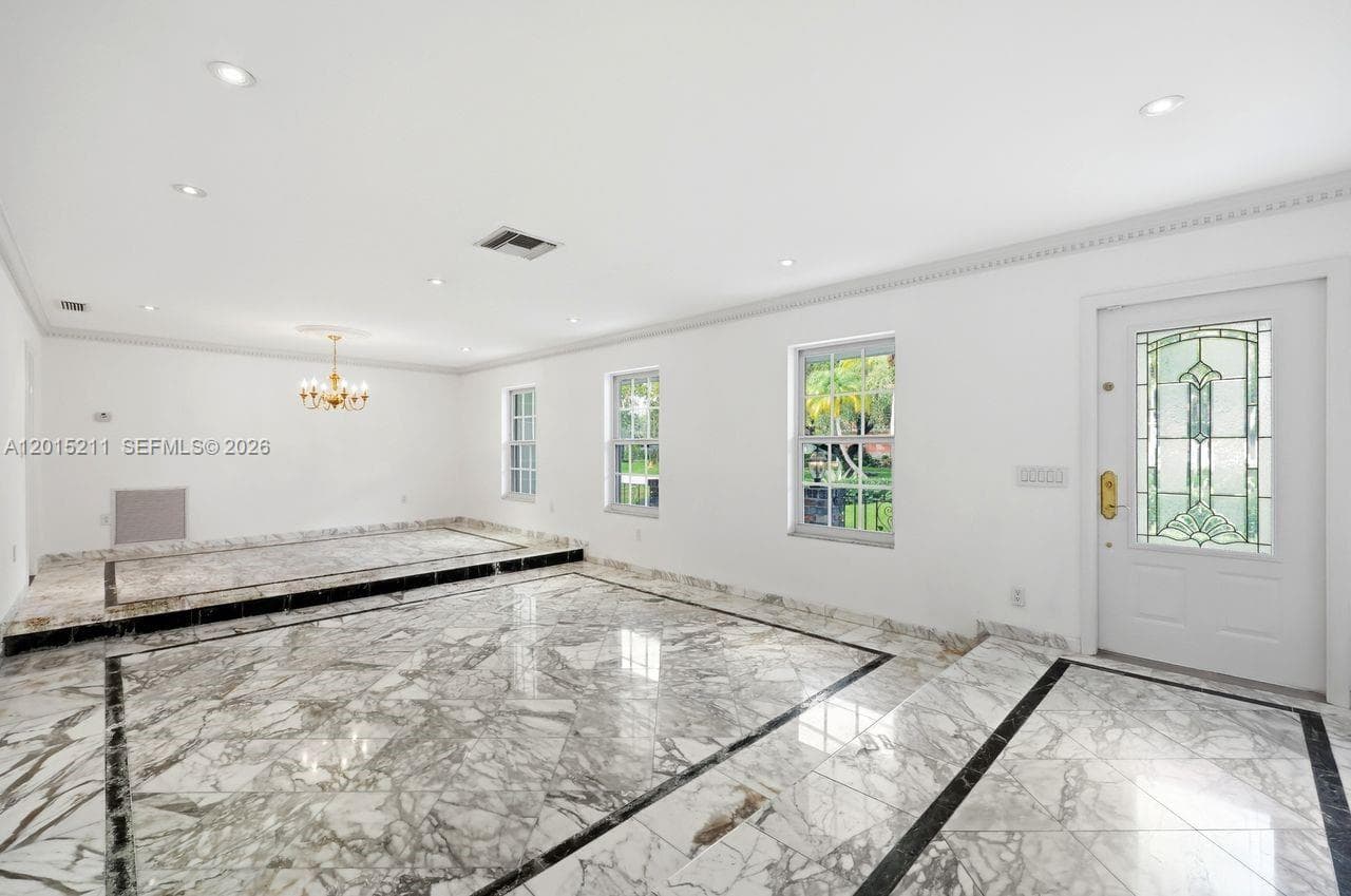 13060 SW 70th Ave, Pinecrest FL 33156 — 15