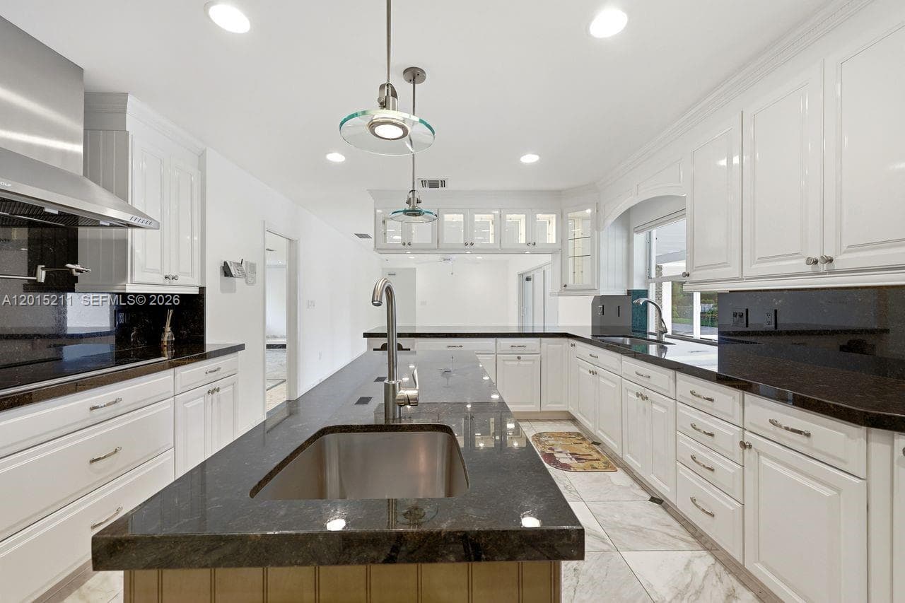 13060 SW 70th Ave, Pinecrest FL 33156 — 19