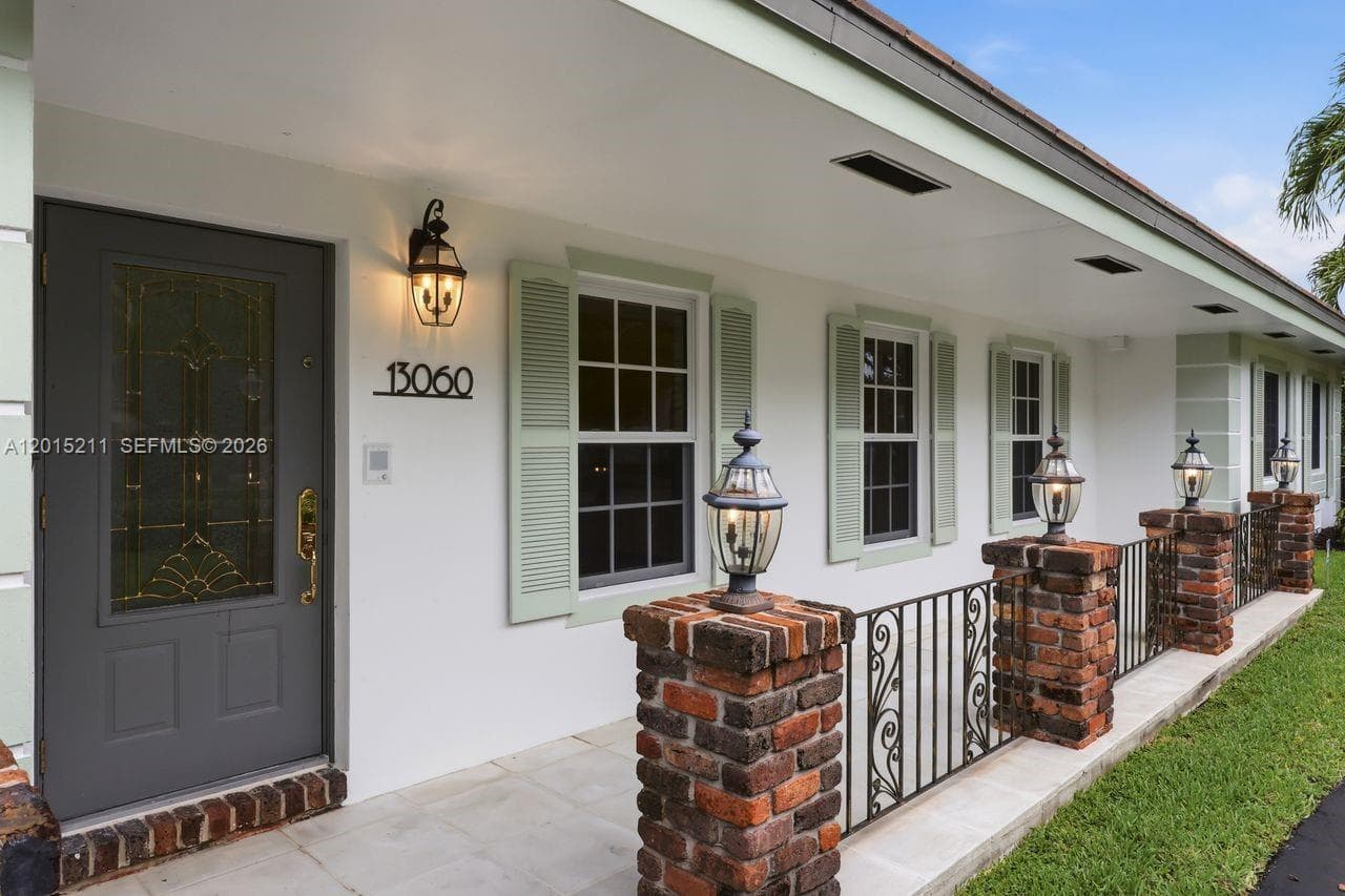13060 SW 70th Ave, Pinecrest FL 33156 — 4