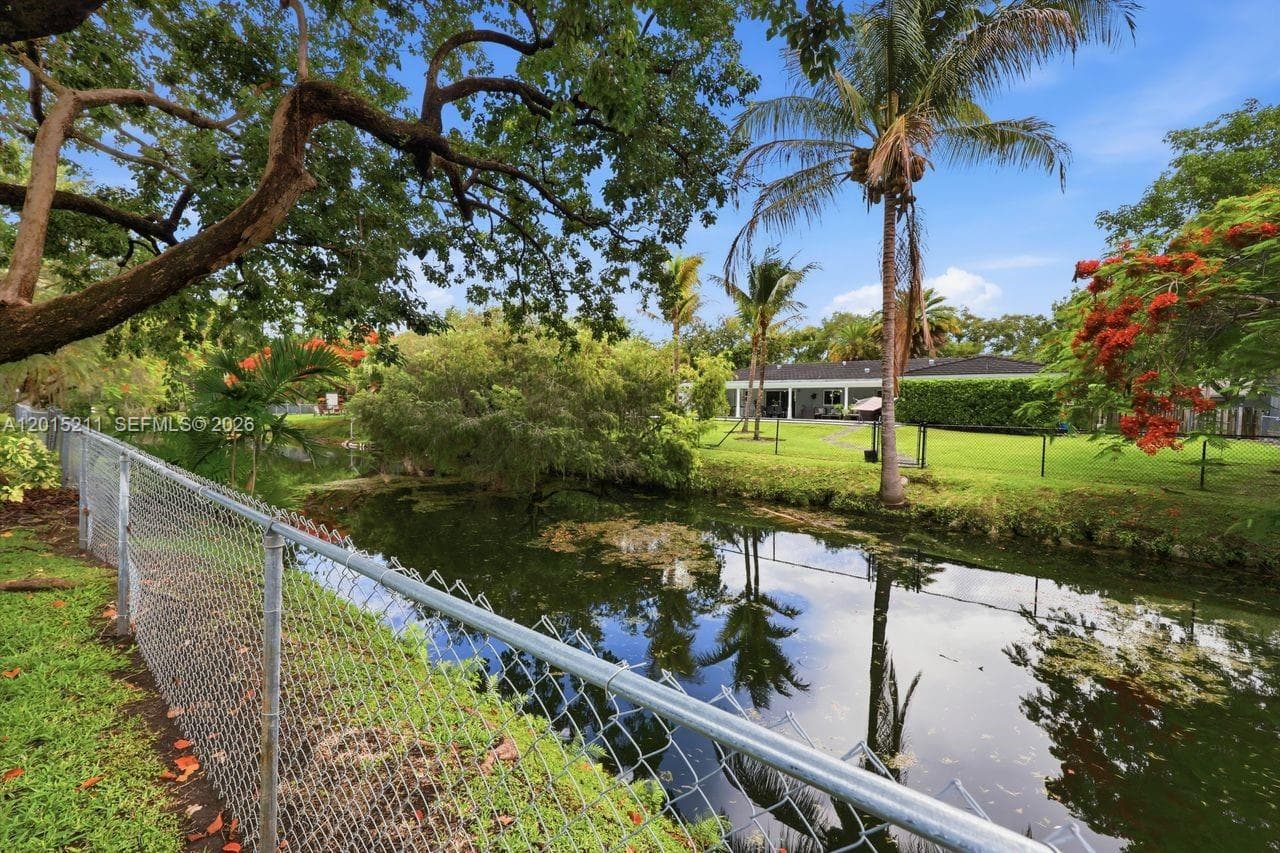 13060 SW 70th Ave, Pinecrest FL 33156 — 8