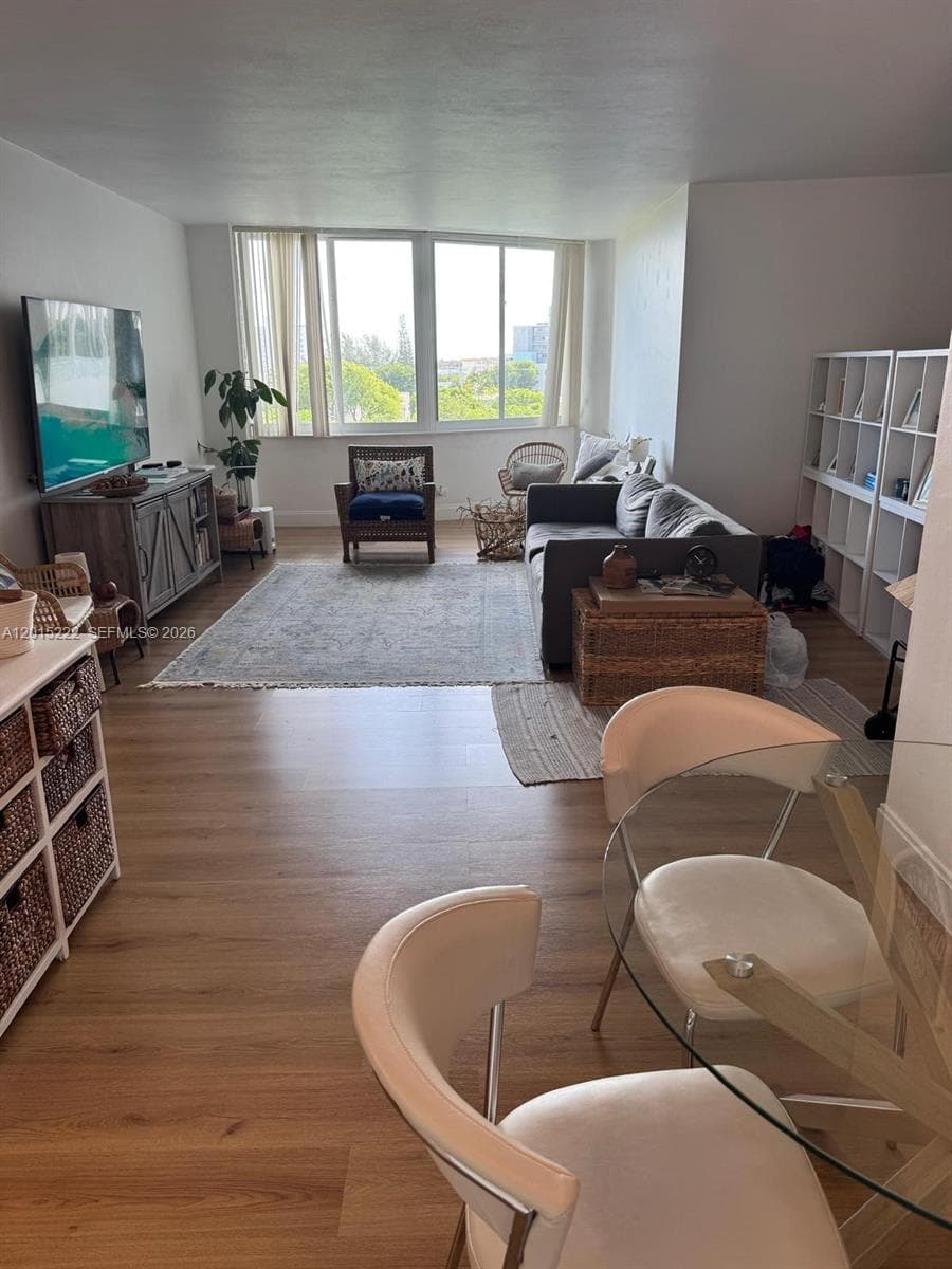 7441 Wayne Ave # 4G, Miami Beach FL 33141 — 17