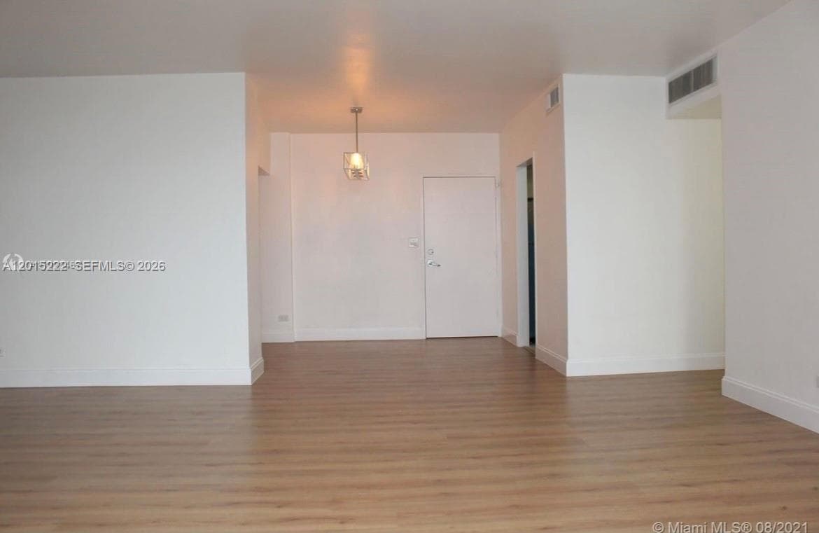 7441 Wayne Ave # 4G, Miami Beach FL 33141 — 8