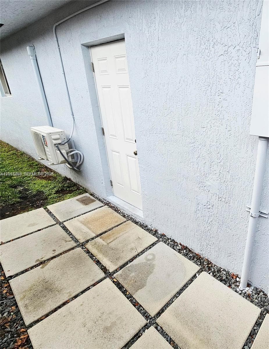 20100 NW 37, Miami Gardens FL 33055 — 2