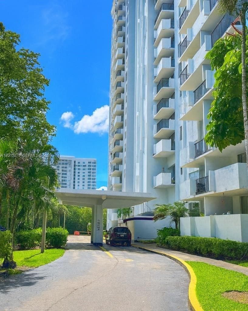 2780 NE 183rd St # 717, Aventura FL 33160 — 19