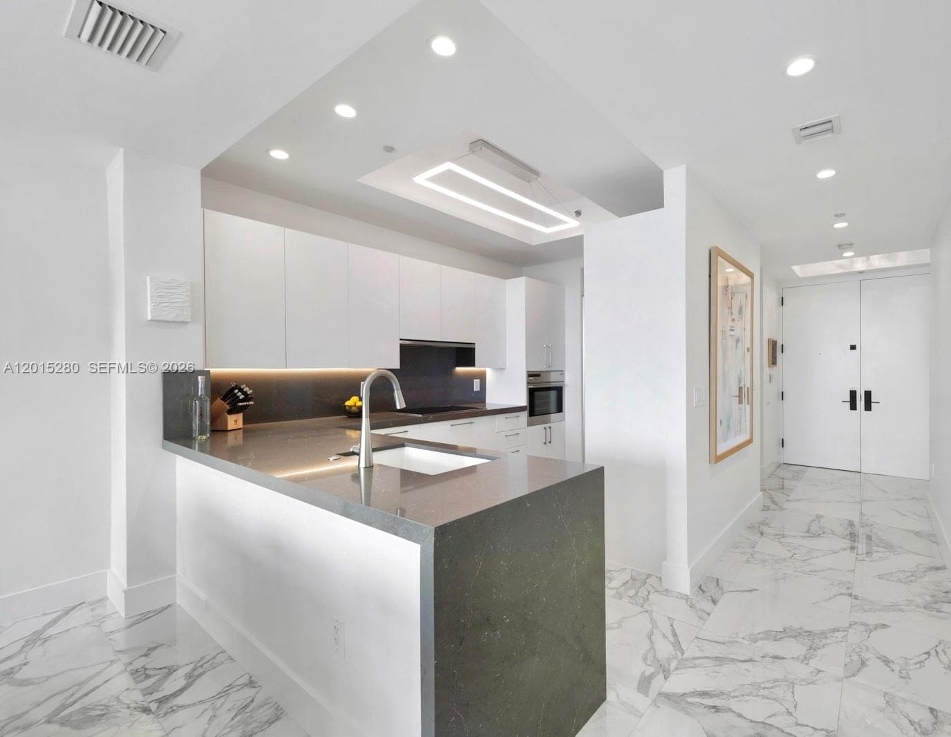 100 S Pointe Dr # 2003, Miami Beach FL 33139 — 7