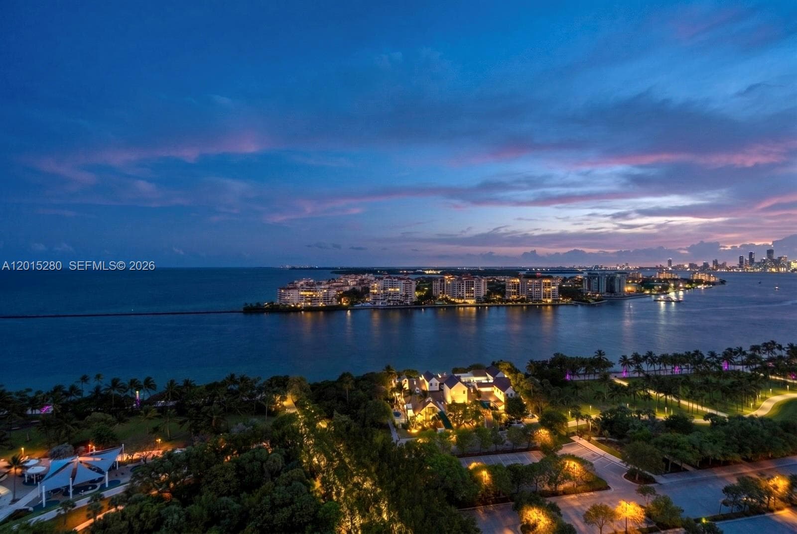 100 S Pointe Dr # 2003, Miami Beach FL 33139 — 25