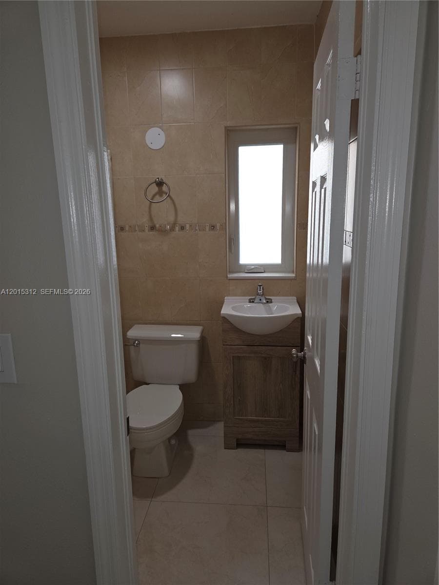 1680 E 5th Ave # 1690, Hialeah FL 33010 — 8