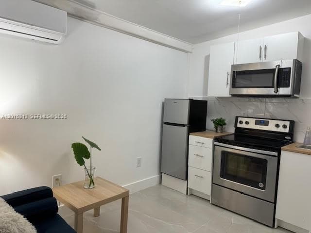 1270 NE 210th Ter # B, Miami FL 33179 — 1