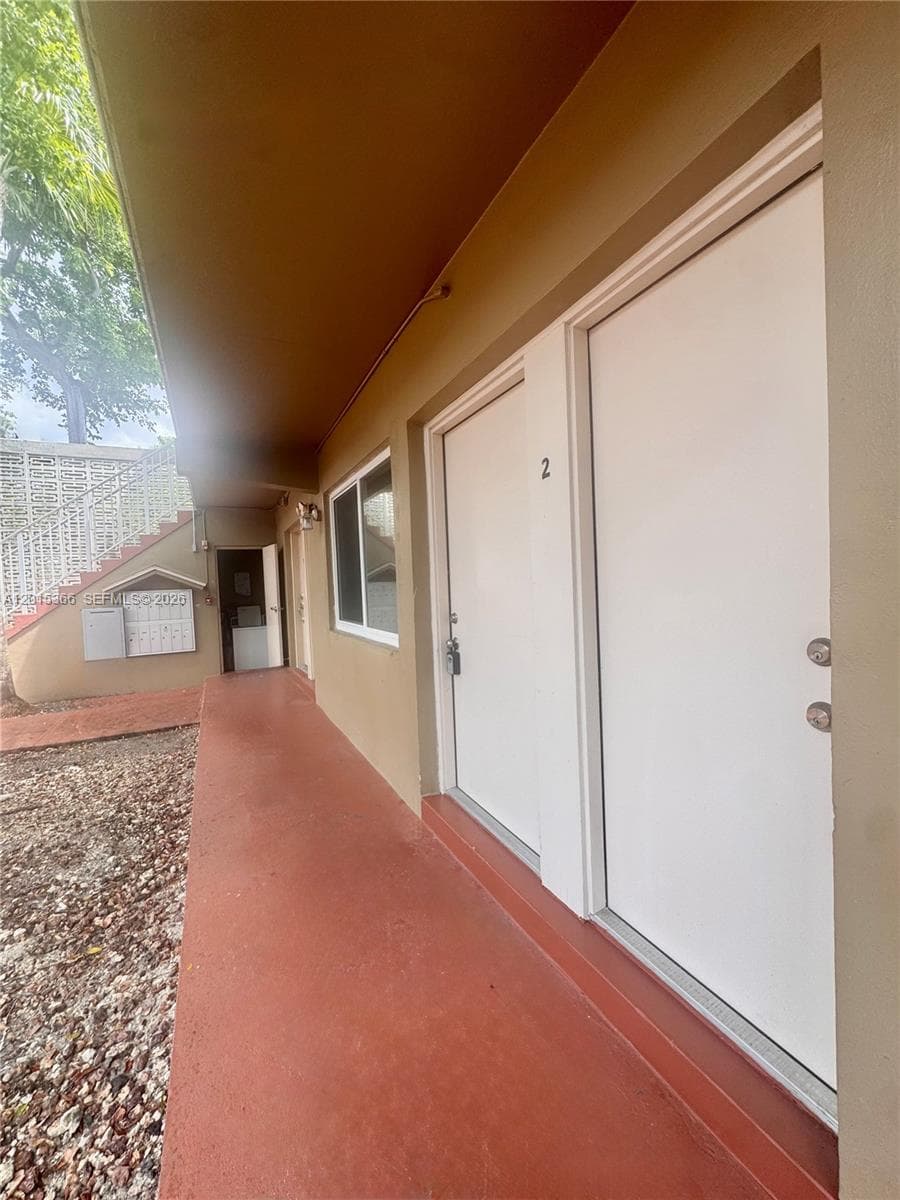 6330 SW 79th St # 4, South Miami FL 33143 — 14
