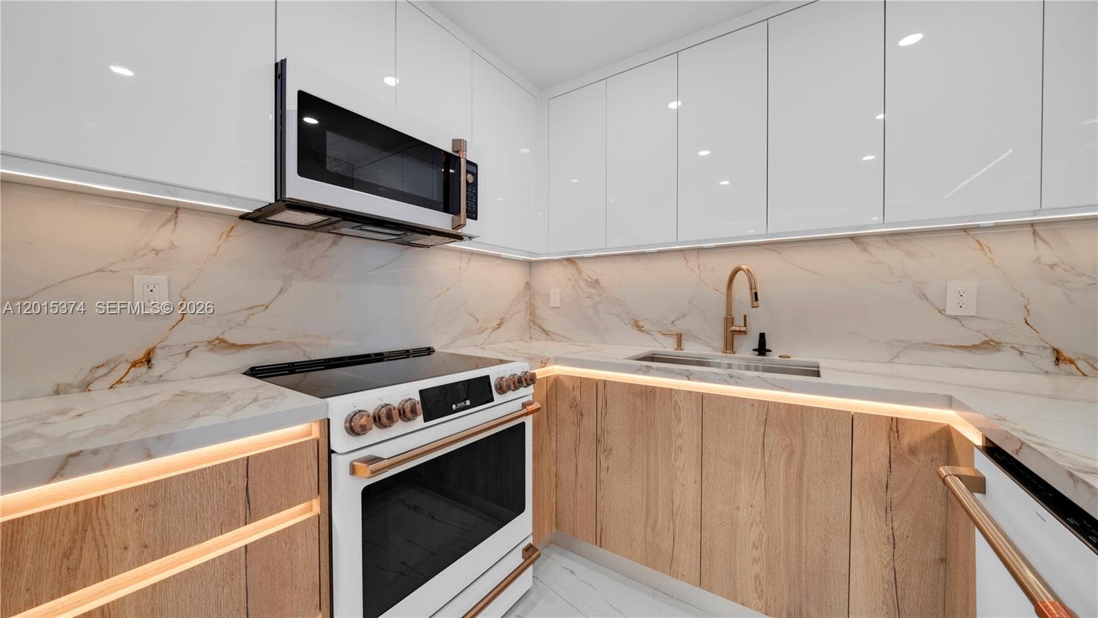 1623 Collins Ave # 415, Miami Beach FL 33139 — 13
