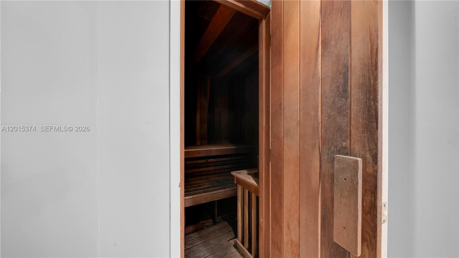 1623 Collins Ave # 415, Miami Beach FL 33139 — 34