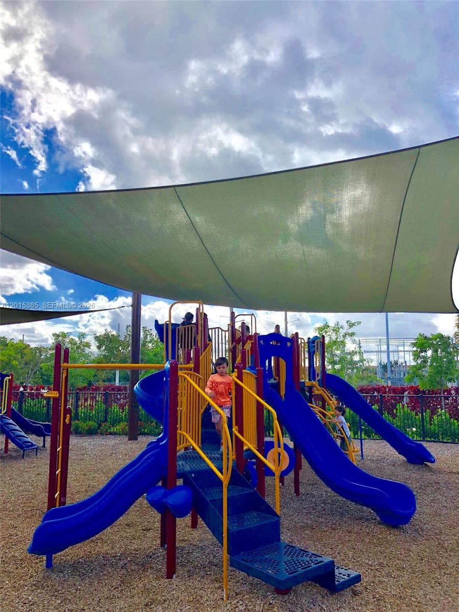 10597 NW NW 81 TERRACE # 10597, Doral FL 33178 — 27