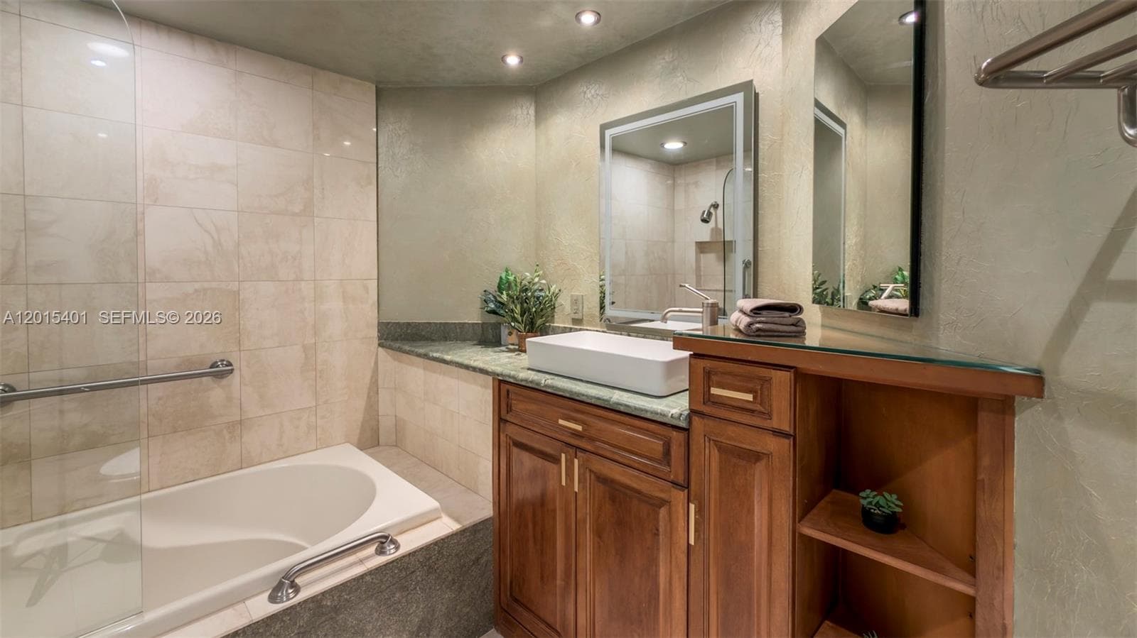 2000 Island Blvd # 3004, Aventura FL 33160 — 34