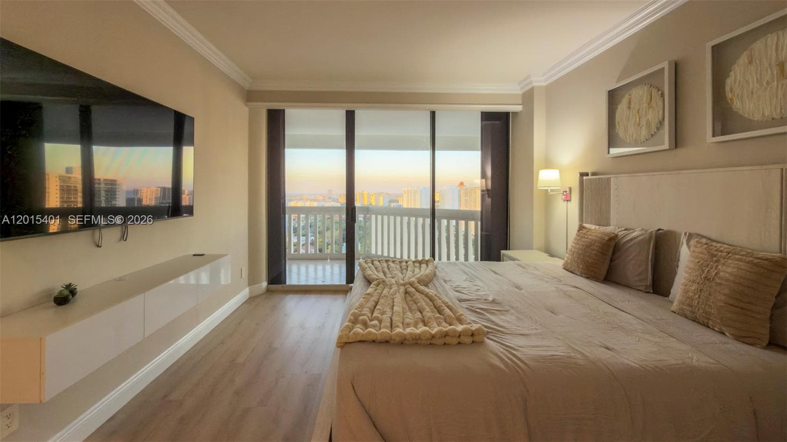 2000 Island Blvd # 3004, Aventura FL 33160 — 33