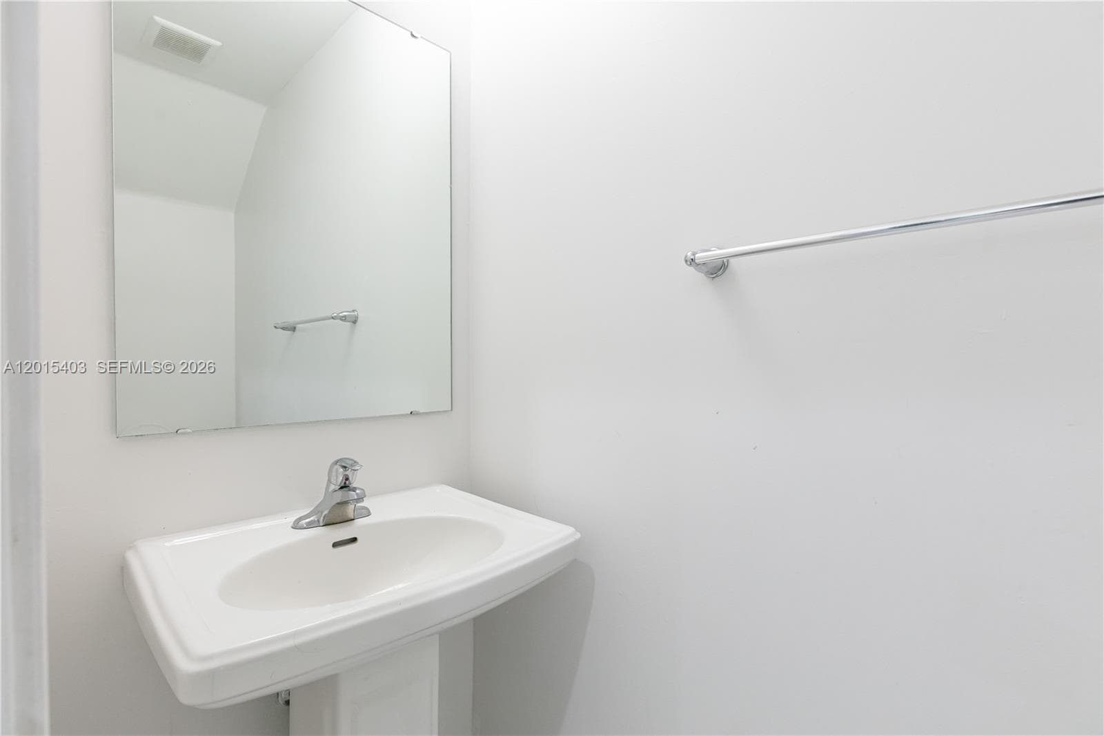 2610 NE 213th St # 103, Miami FL 33180 — 30