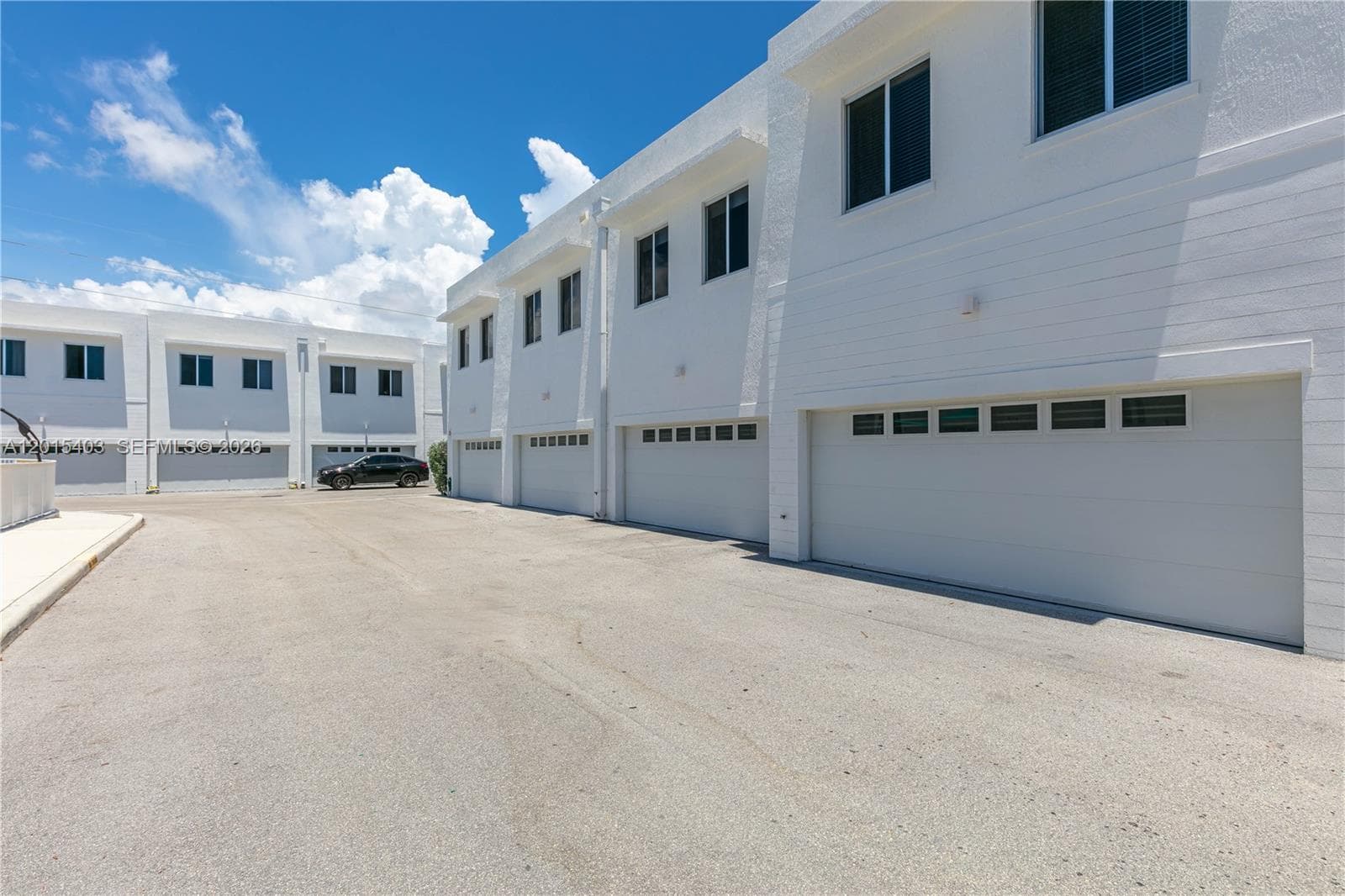 2610 NE 213th St # 103, Miami FL 33180 — 33