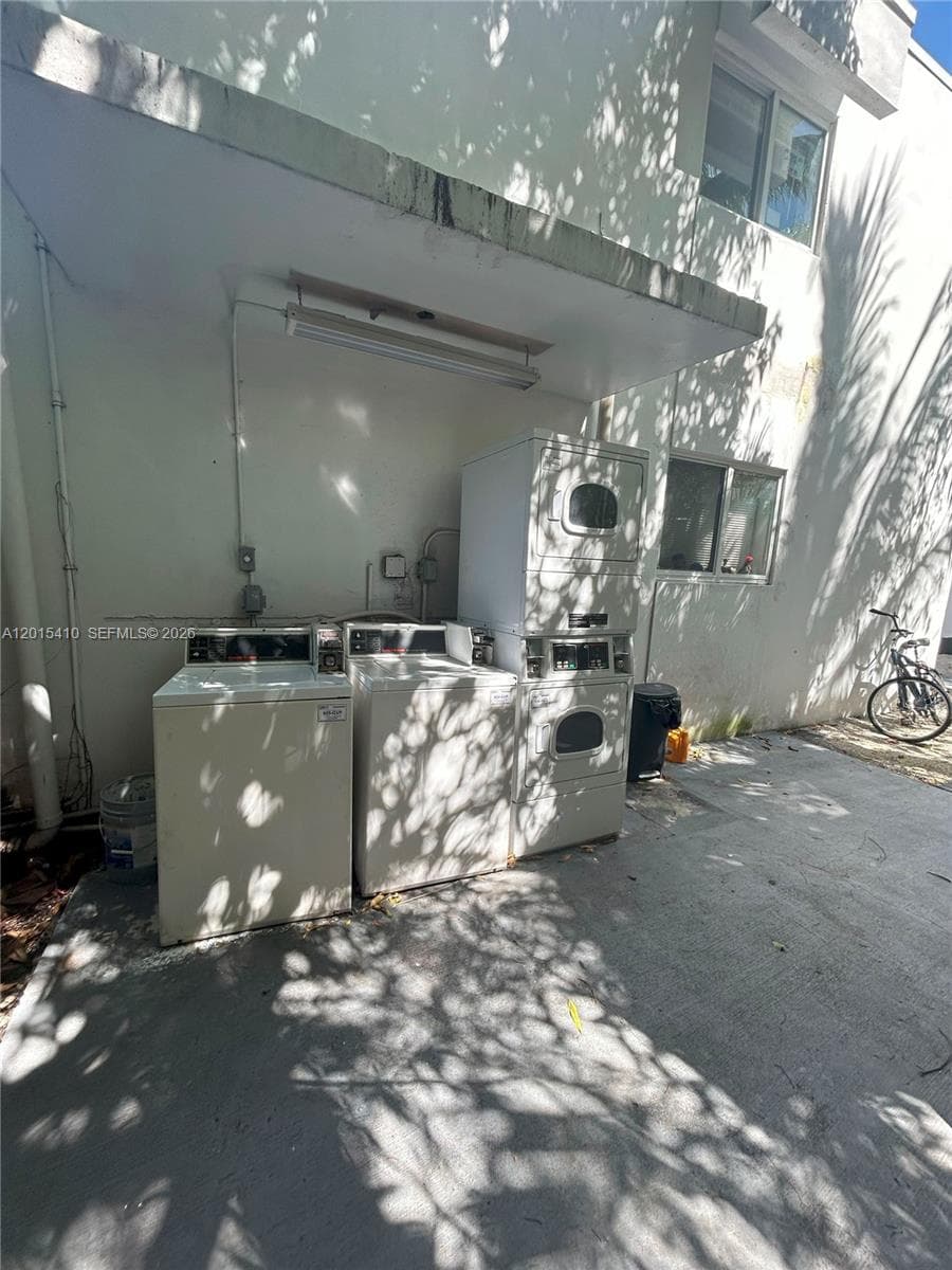 5814 NE 4th Ct # 3, Miami FL 33137 — 20