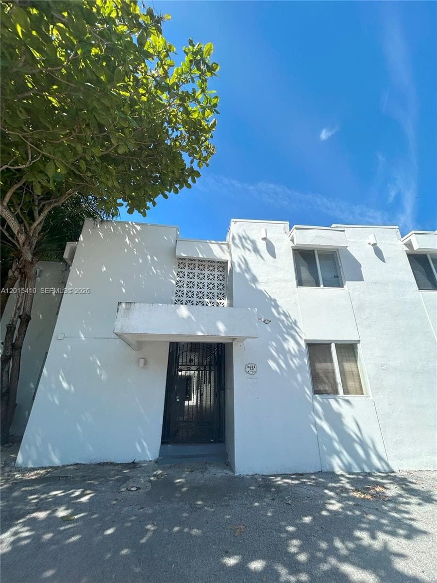5814 NE 4th Ct # 3, Miami FL 33137 — 15
