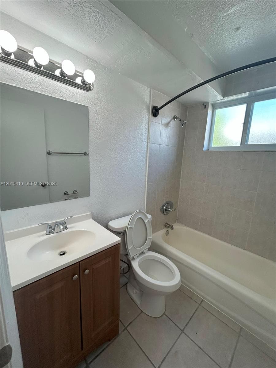 5814 NE 4th Ct # 3, Miami FL 33137 — 8