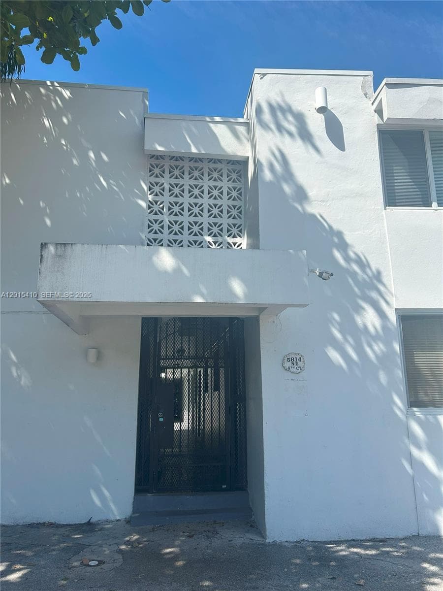 5814 NE 4th Ct # 3, Miami FL 33137 — 21