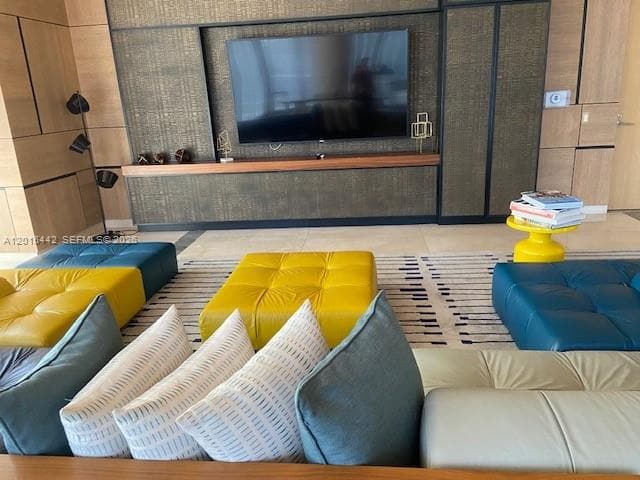45 SW 9th St # 1007, Miami FL 33130 — 62