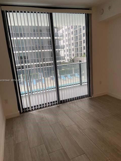 45 SW 9th St # 1007, Miami FL 33130 — 6