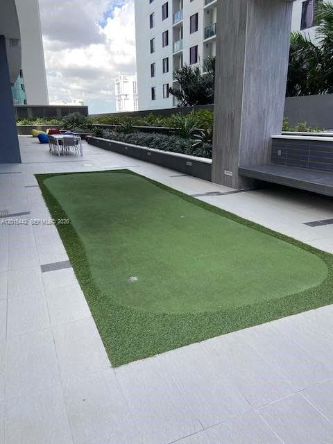 45 SW 9th St # 1007, Miami FL 33130 — 30