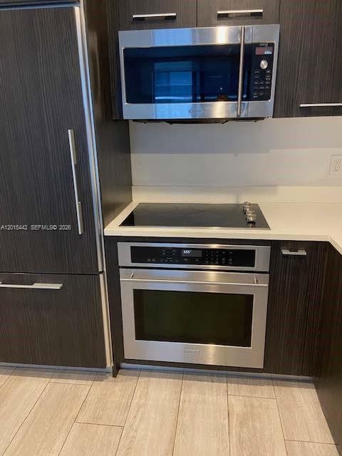 45 SW 9th St # 1007, Miami FL 33130 — 18