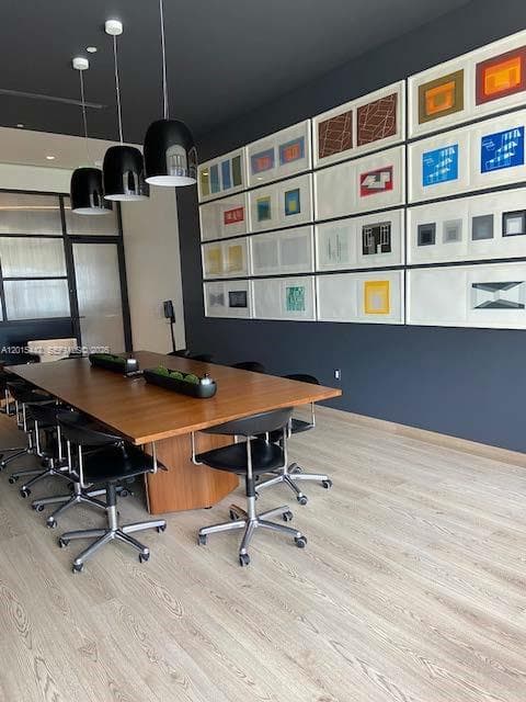 45 SW 9th St # 1007, Miami FL 33130 — 37