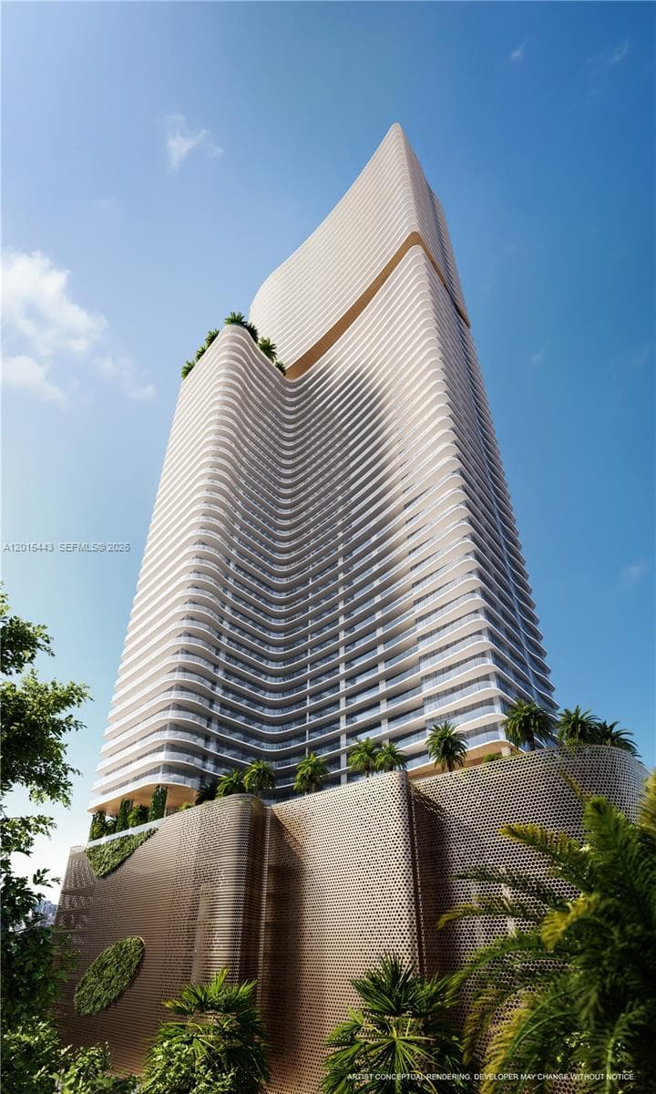 175 NE 10 Street # 44I, Miami FL 33132 — 32