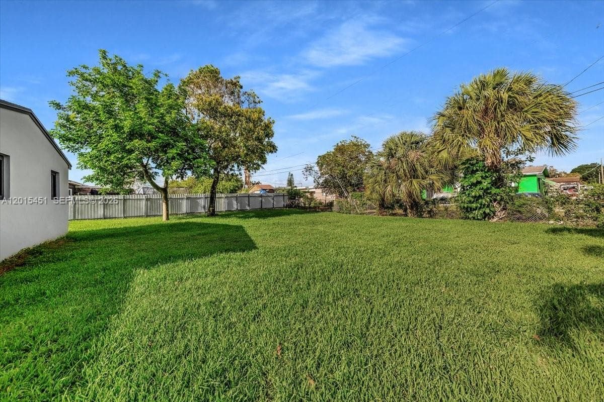20930 NW 30th Ct, Miami Gardens FL 33056 — 16