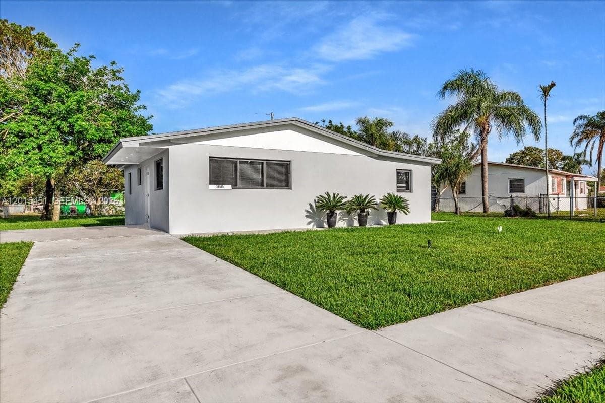 20930 NW 30th Ct, Miami Gardens FL 33056 — 5