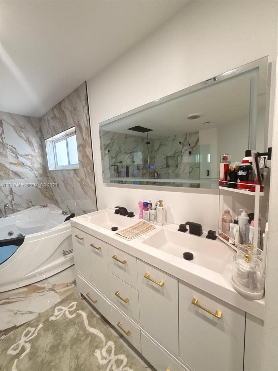 15046 SW 148th Pl, Miami FL 33196 — 16