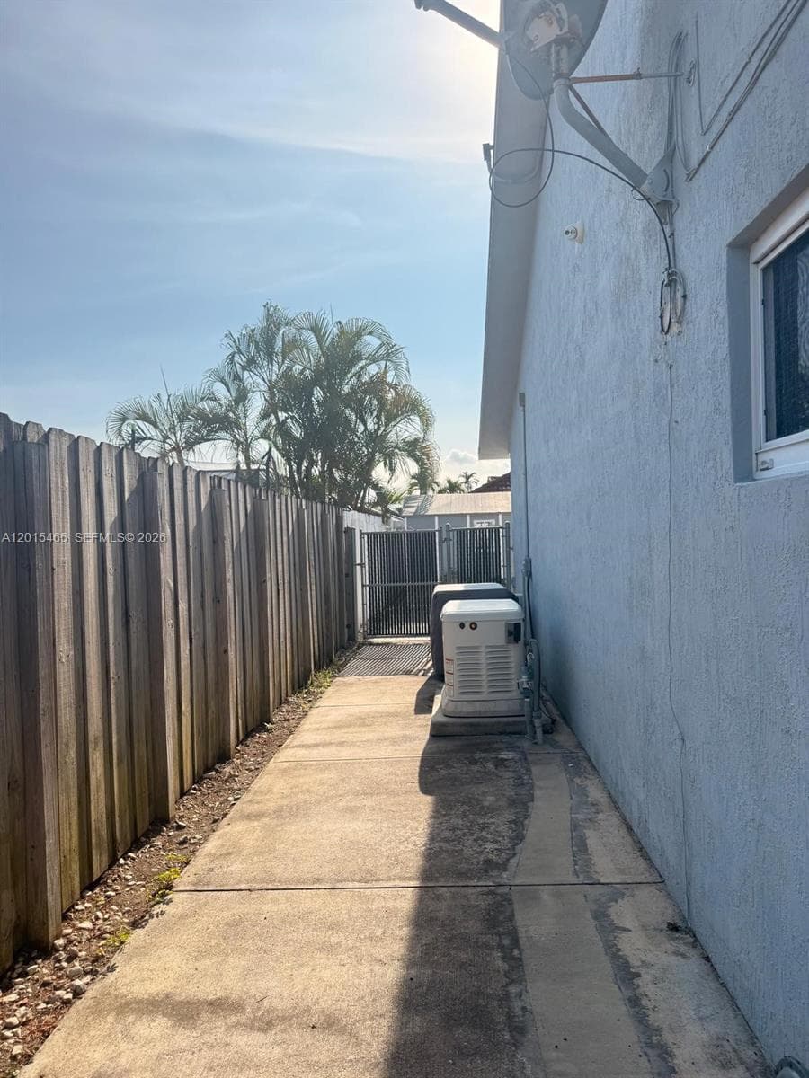 15046 SW 148th Pl, Miami FL 33196 — 28