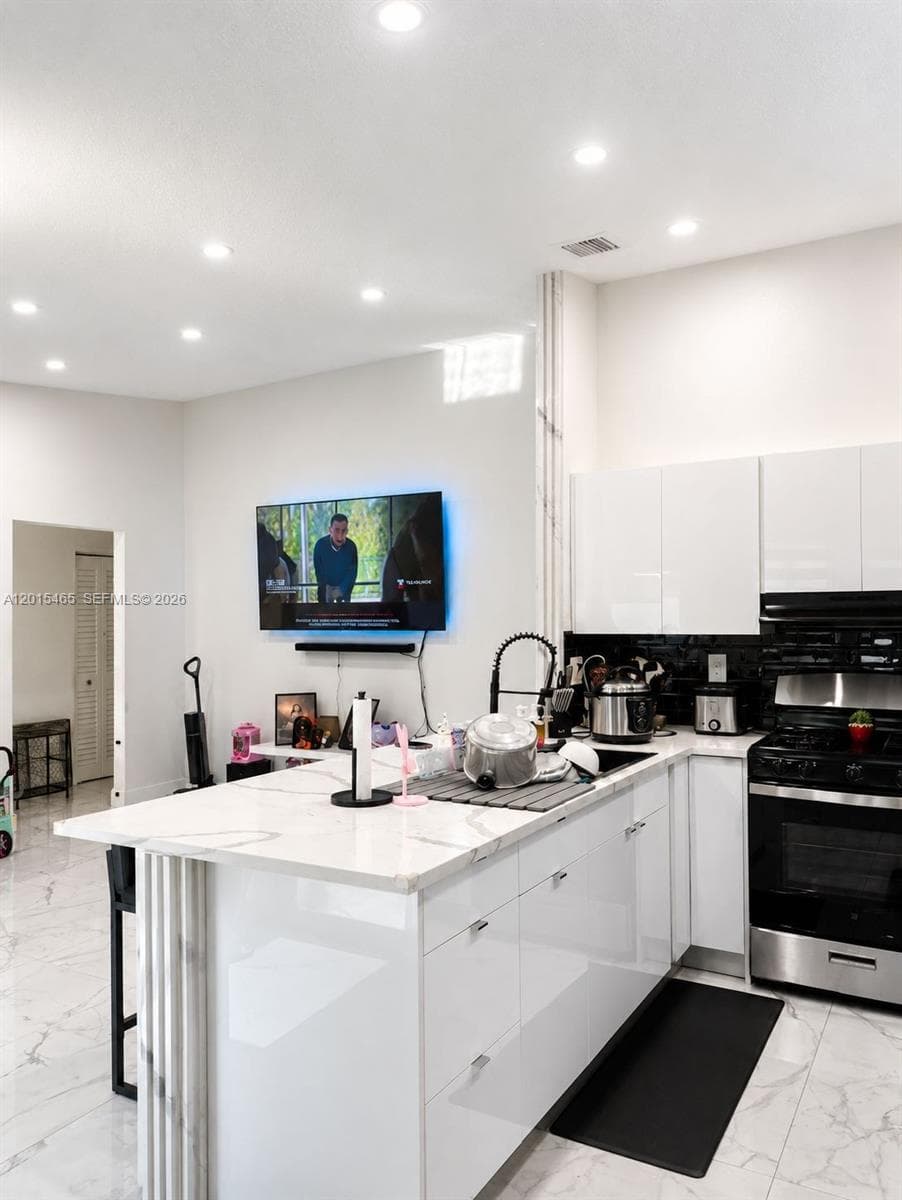 15046 SW 148th Pl, Miami FL 33196 — 10