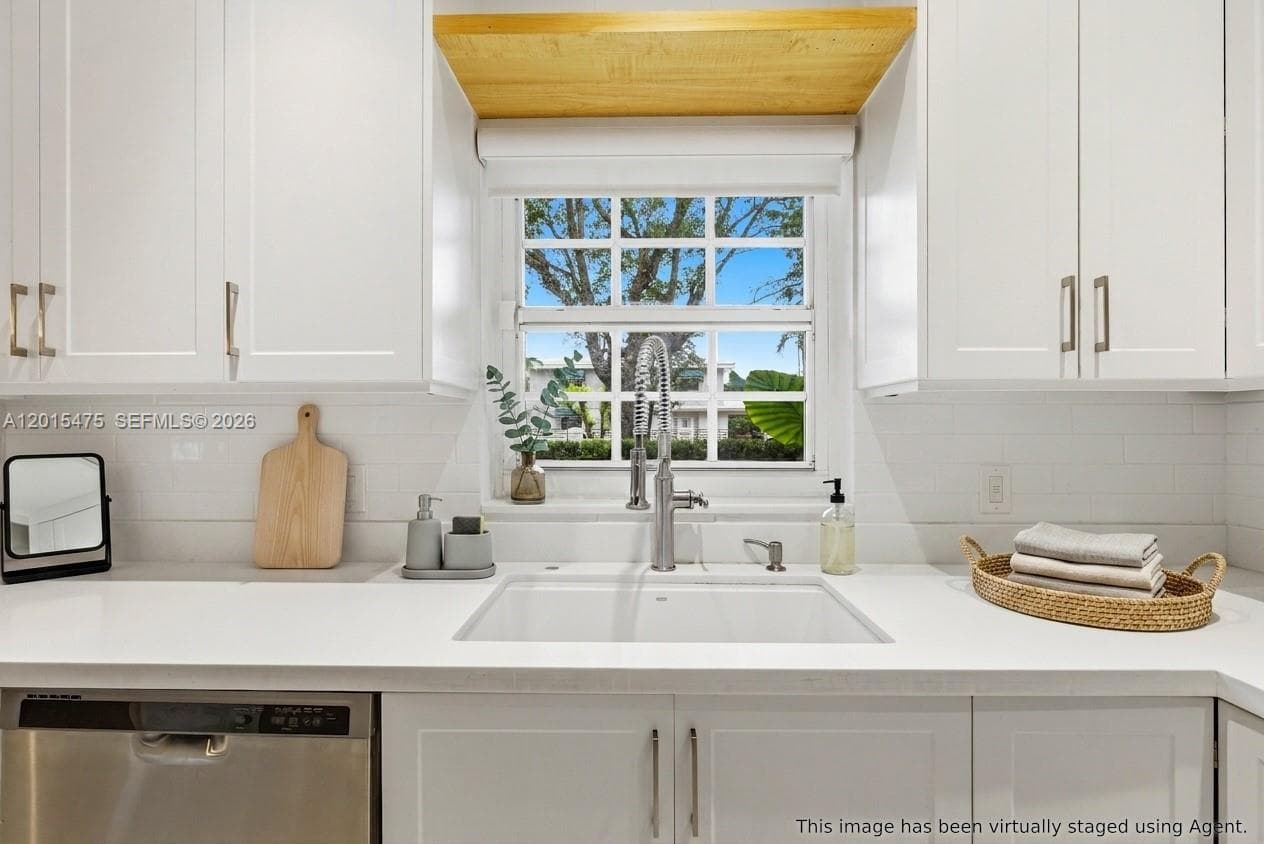 1551 Delgado Ave, Coral Gables FL 33146 — 4