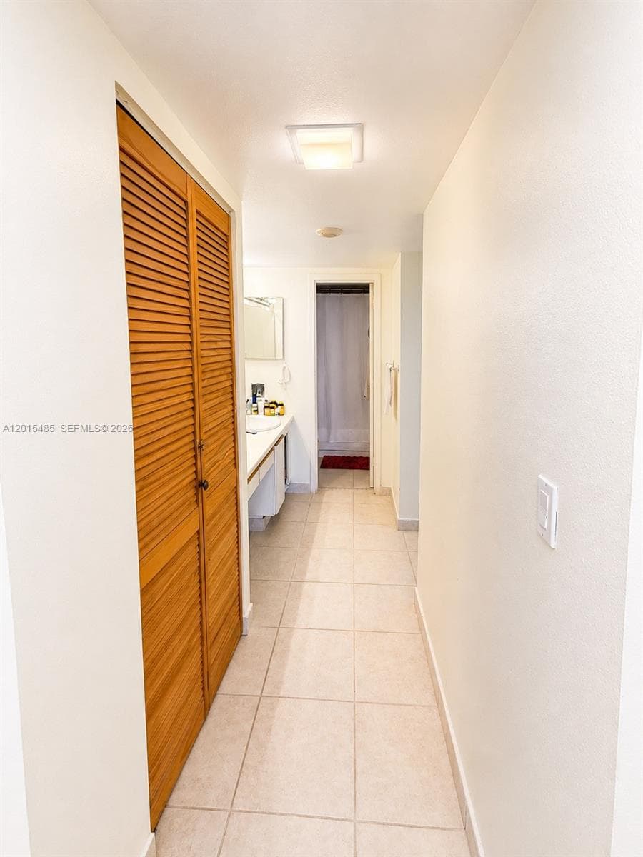 3375 N Country Club Dr # 407, Aventura FL 33180 — 6