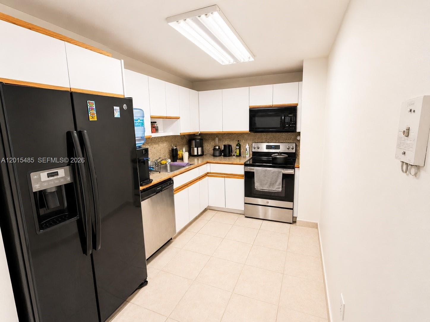 3375 N Country Club Dr # 407, Aventura FL 33180 — 3