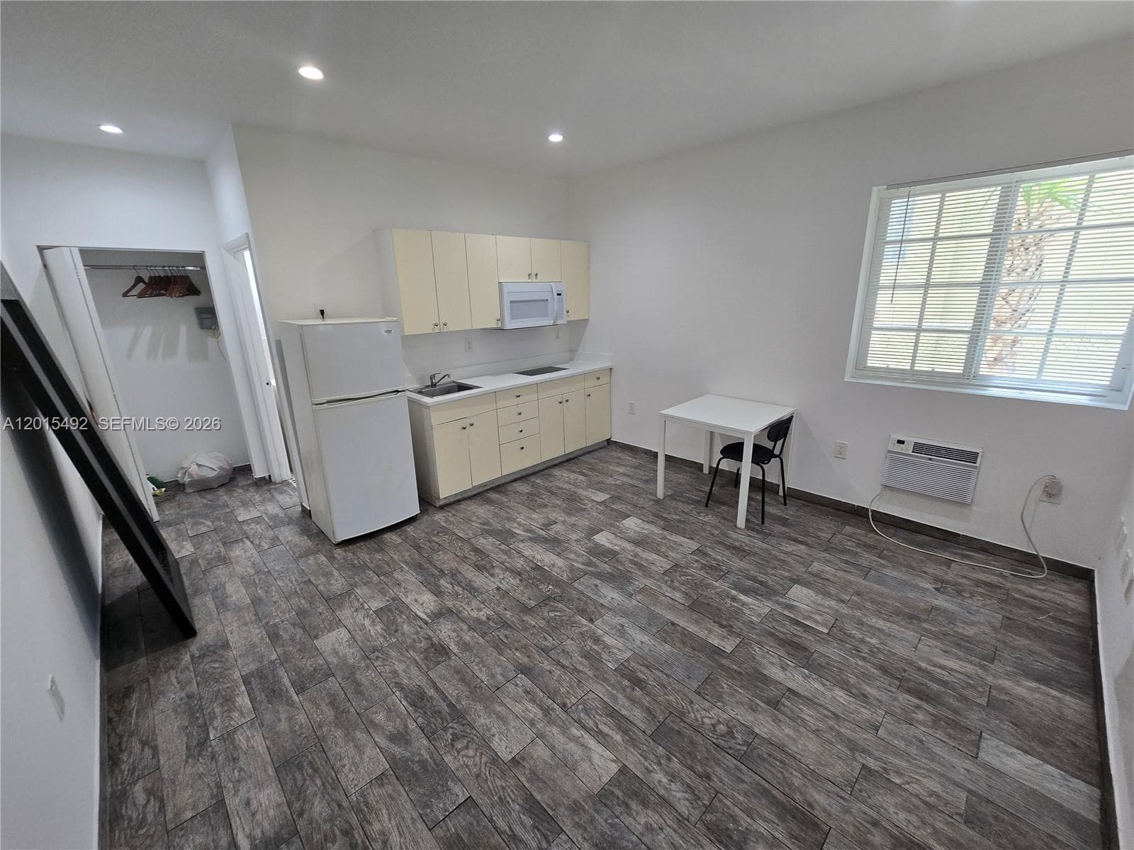 1345 Pennsylvania Ave # 2A, Miami Beach FL 33139 — 4