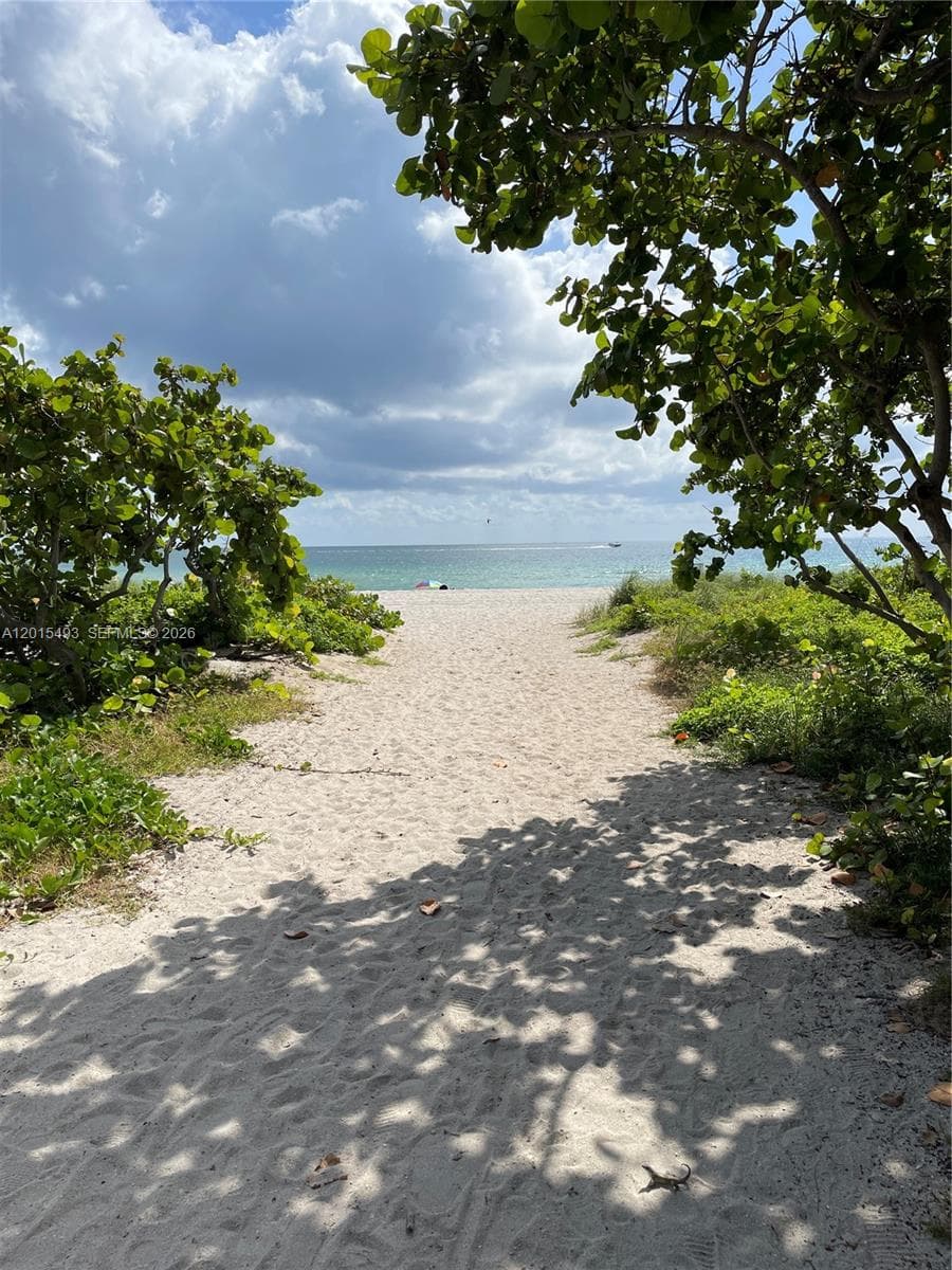 9195 Collins Ave # 1012, Surfside FL 33154 — 27