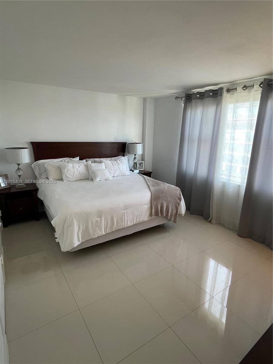 9195 Collins Ave # 1012, Surfside FL 33154 — 10