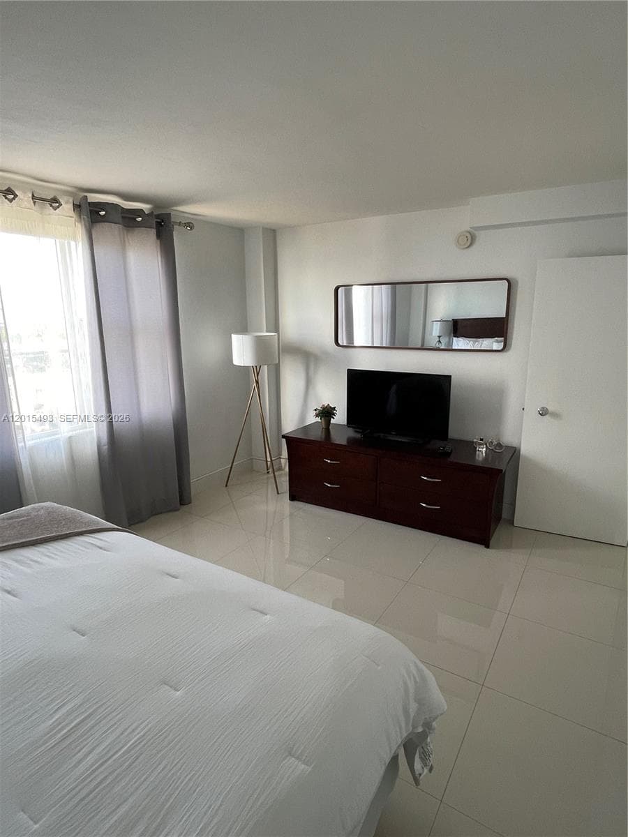 9195 Collins Ave # 1012, Surfside FL 33154 — 11