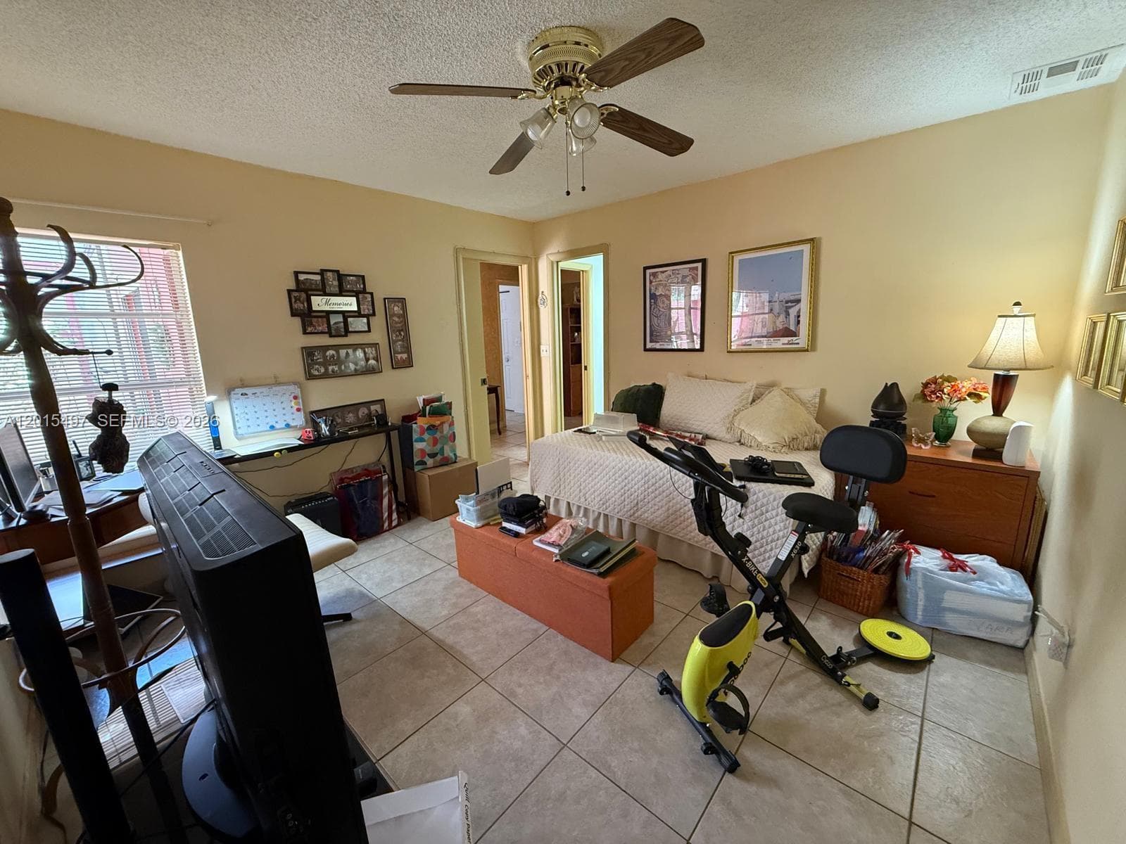 19300 W Lake Dr, Hialeah FL 33015 — 7