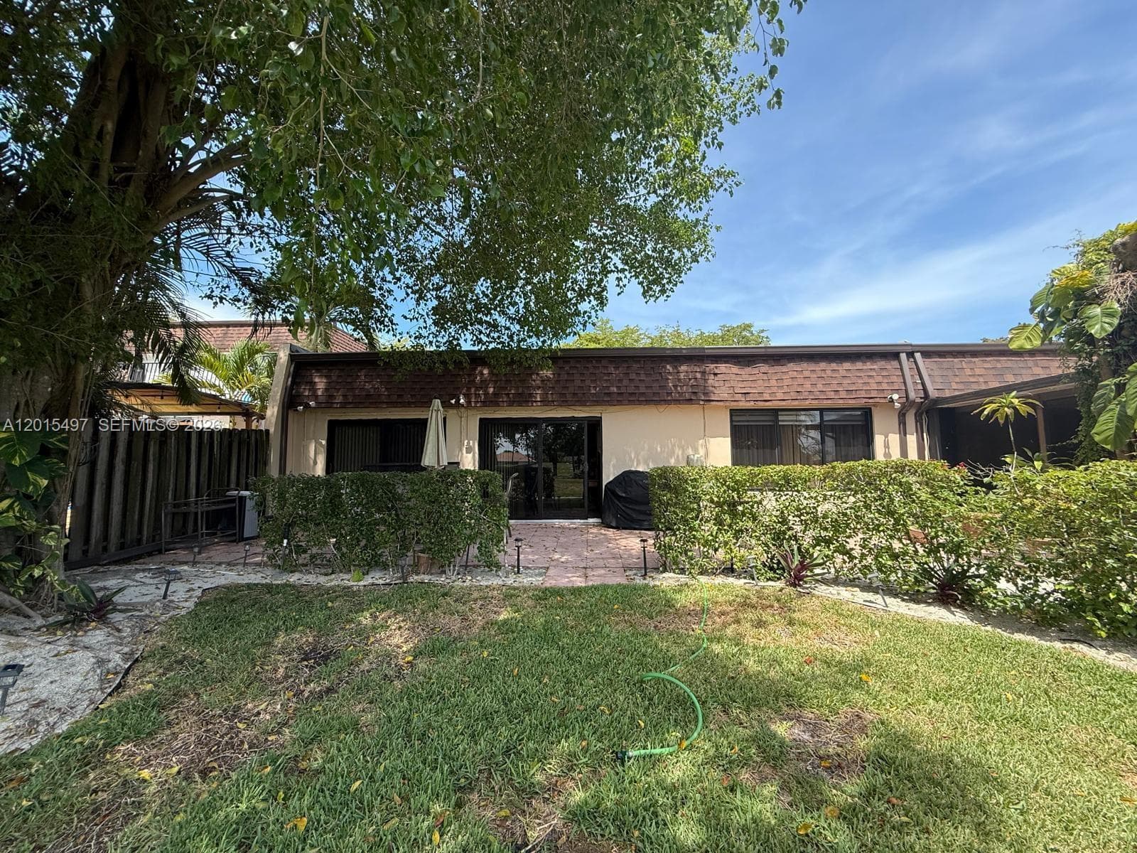 19300 W Lake Dr, Hialeah FL 33015 — 24