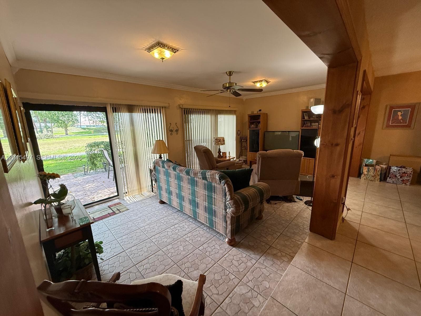 19300 W Lake Dr, Hialeah FL 33015 — 19