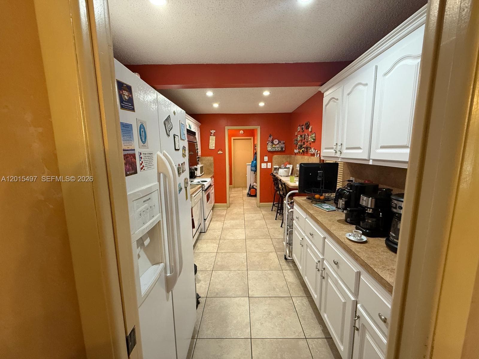 19300 W Lake Dr, Hialeah FL 33015 — 21