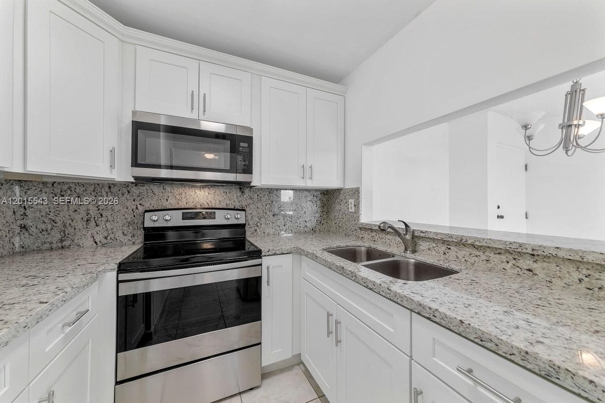 11715 SW 18th St # 410, Miami FL 33175 — 6