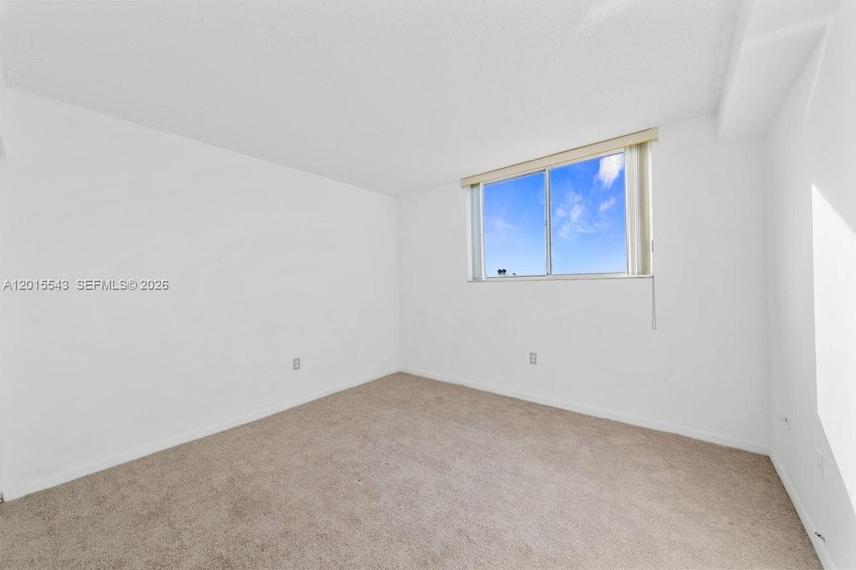 11715 SW 18th St # 410, Miami FL 33175 — 17